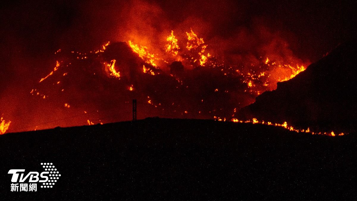 西班牙野火蔓延!12人罹難、仍23人失蹤 疑電線桿倒塌釀禍
