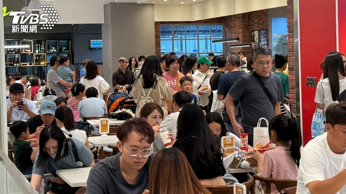 台中颱風天百貨皆休它獨開!櫃姐怒:恨來逛的人 漢神洲際回應了