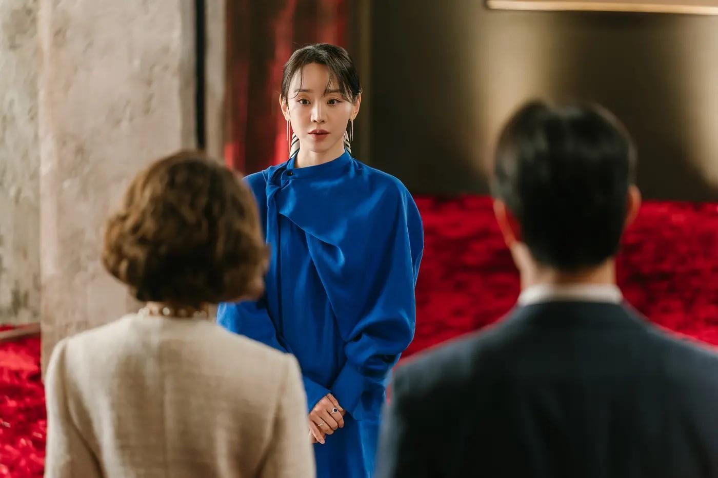 《莎拉的真偽人生》是Netflix新上線的現象級犯罪懸疑原創韓劇，由申惠善與李浚赫睽違9年再度合作出演。（圖／Netflix提供）