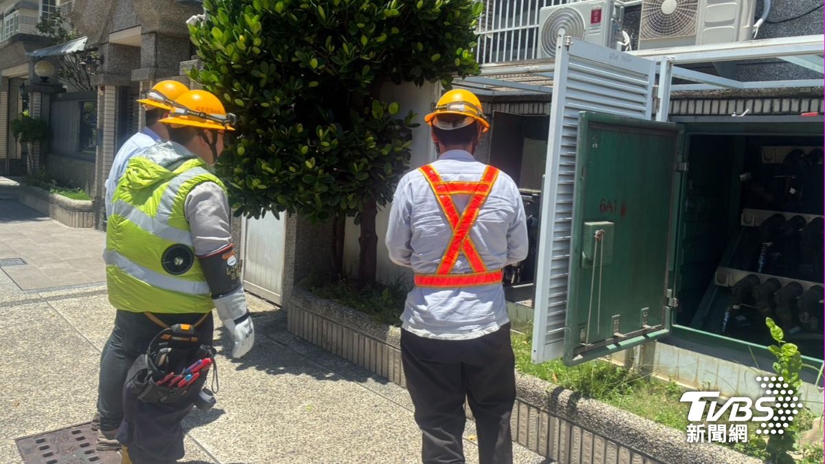 快訊/大中午熱到崩潰!高雄鳳山1166戶停電 台電搶修中