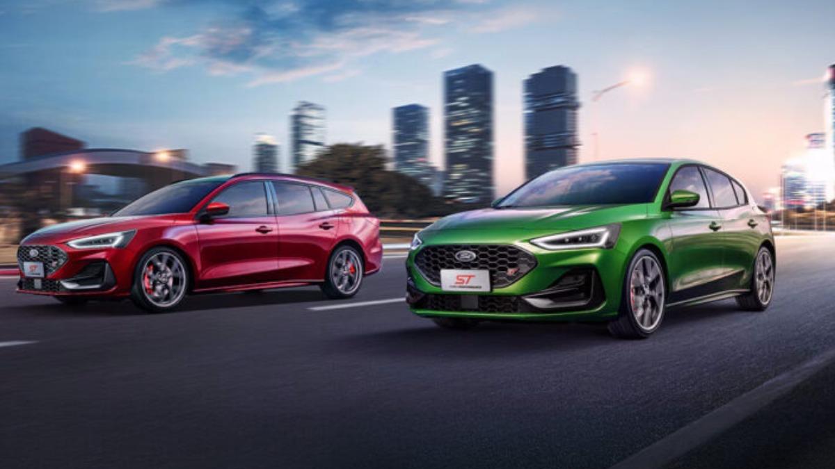 Focus ST搭載2.3升EcoBoost渦輪增壓引擎,最大馬力280匹,原廠公布的電子限速極速約250km/h。(圖/Ford)