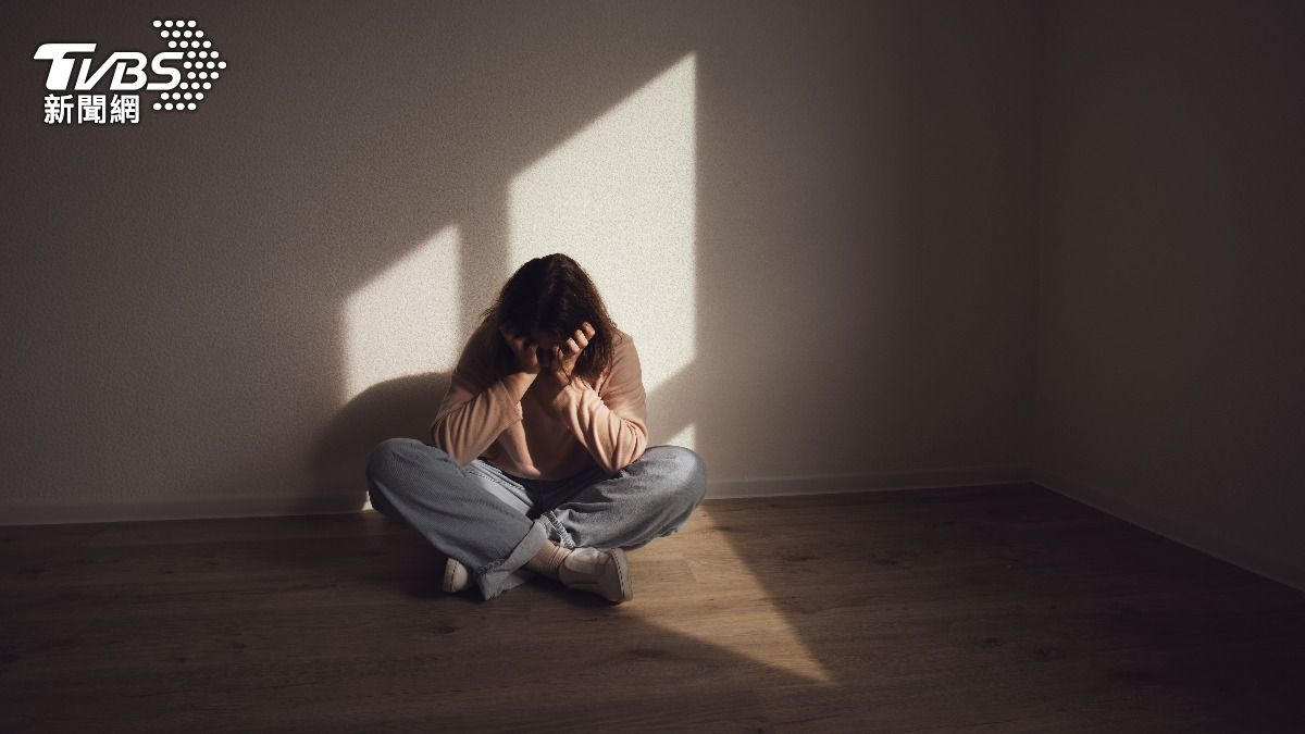 為何高學歷也被騙?醫揭詐騙4大心理操控:這句話才是真幫助