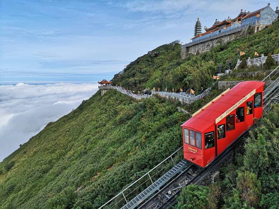 可樂旅遊提供團體旅遊、自由行、郵輪到機票與訂房服務,產品版圖橫跨五大洲,吸引不少旅遊愛好者關注。(圖/可樂旅遊官網)