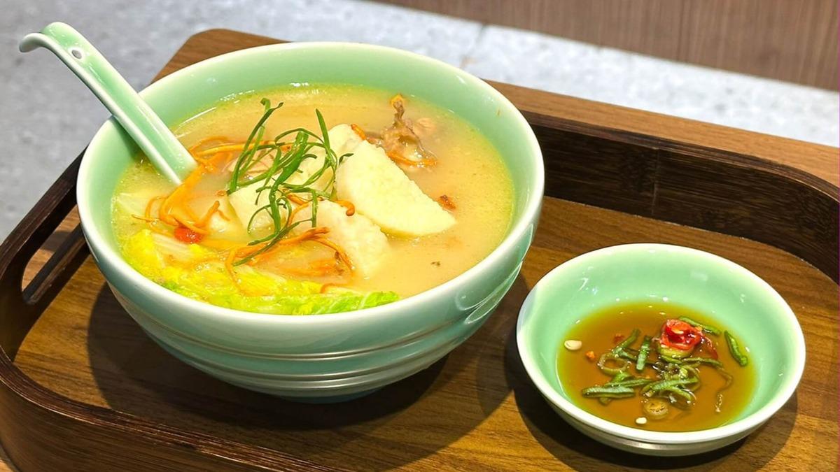 青嬌的黃金山藥雞燉湯。(圖/米其林提供)