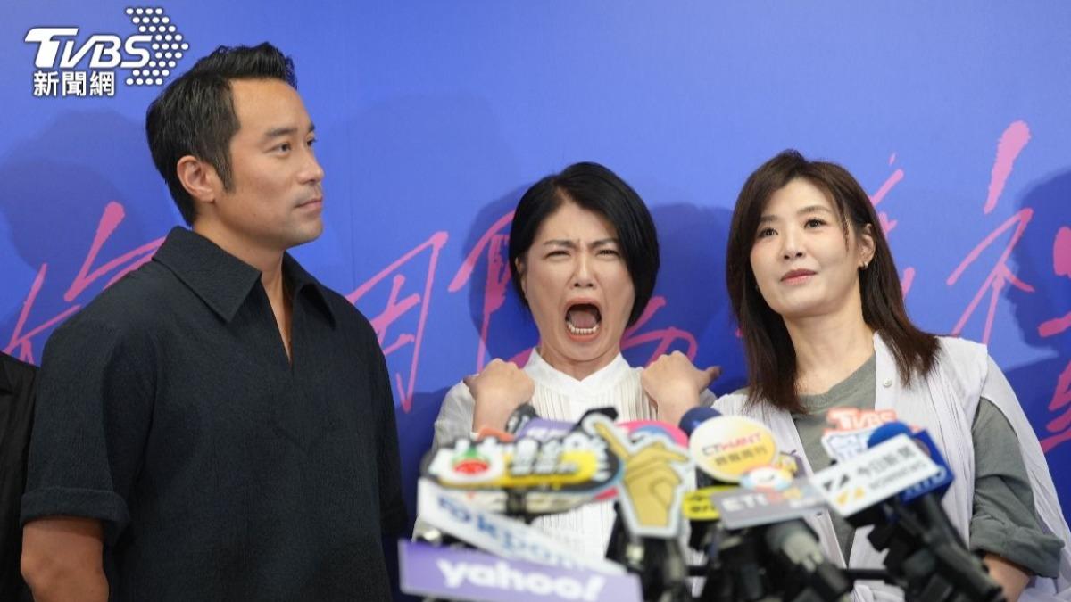 蘇慧倫(右)經紀人被爆抗議嚴藝文(中)落淚。(圖/TVBS資料照)