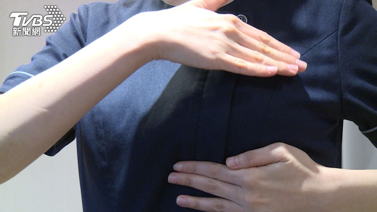 摸到乳房腫塊先別慌!醫師揭乳癌警訊、檢查時機一次看懂