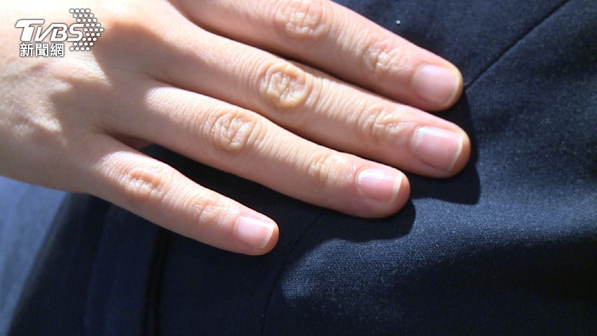 摸到乳房腫塊先別慌！醫師揭乳癌警訊、檢查時機一次看懂  (圖／TVBS)