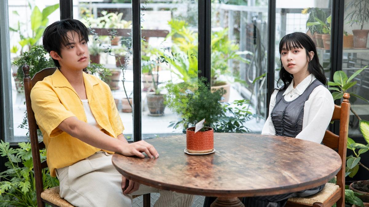 余杰恩（左）和鄭煒齡（右）皆有演出《聰明鎮》。（圖／星發現娛樂提供）