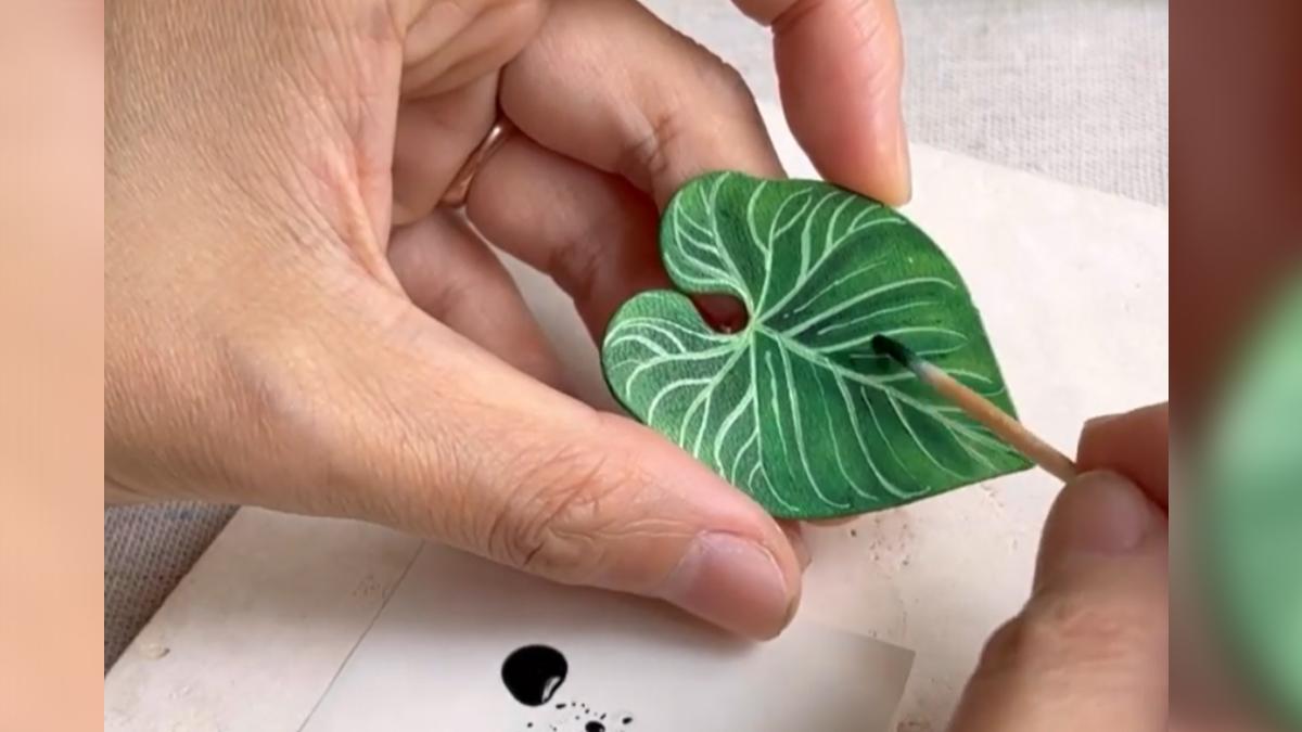台灣皮革藝術家歡，時常在自己的社群上傳創作的過程。（圖／翻攝當事人IG）