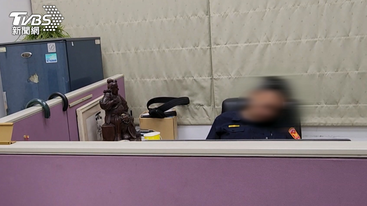 高雄少年及家事法院傳出紀律問題,法警「上班狂睡6小時」打呼聲超響 同事抓包:押犯人也睡(圖/TVBS)
