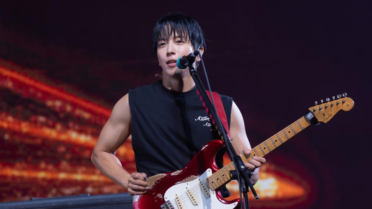 鄭容和8月將以個人身分來台開唱。（圖／和協整合行銷提供）
