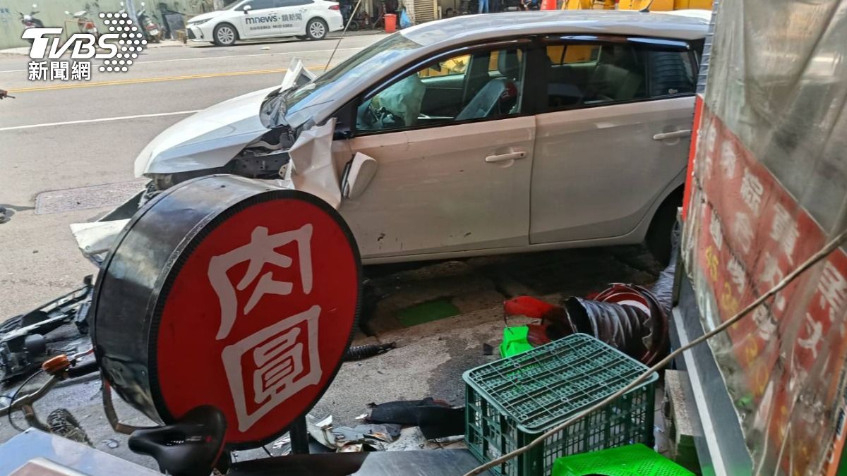 有片/台中男唱K喝通宵!酒測0.58逆向撞死婦人 奪命瞬間曝
