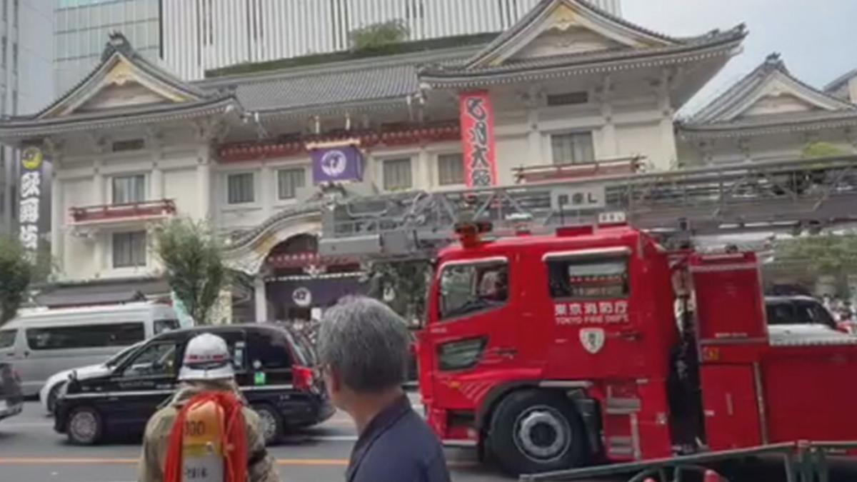 東京銀座鬧區火災!11層大樓起火冒濃煙1傷 20輛消防車急救援