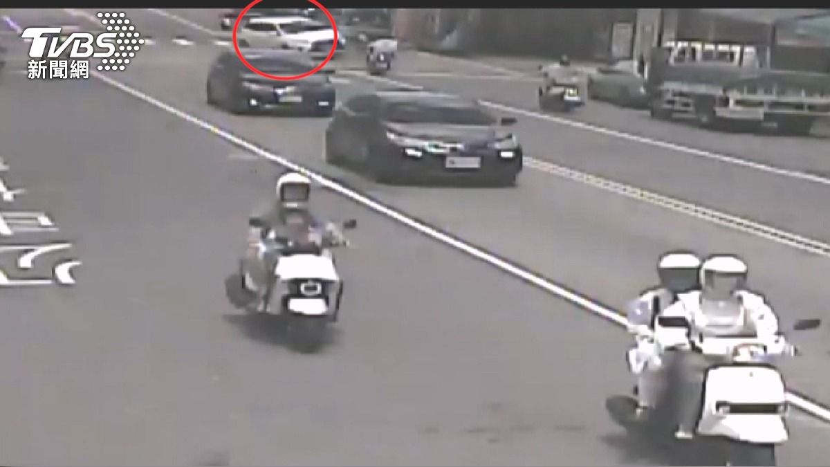 大中午酒駕!23歲男逆向撞死人 車衝撞店家「瓦斯爐火正開」