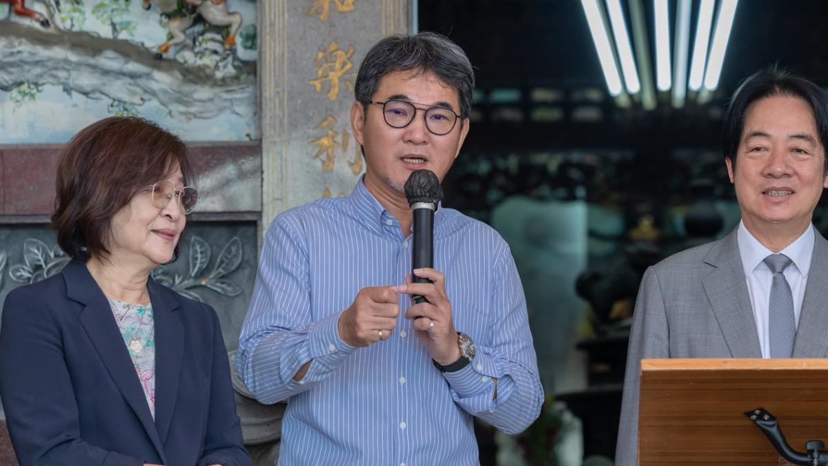 民進黨立委劉建國（中）二度出戰雲林縣長。（圖／總統府提供）