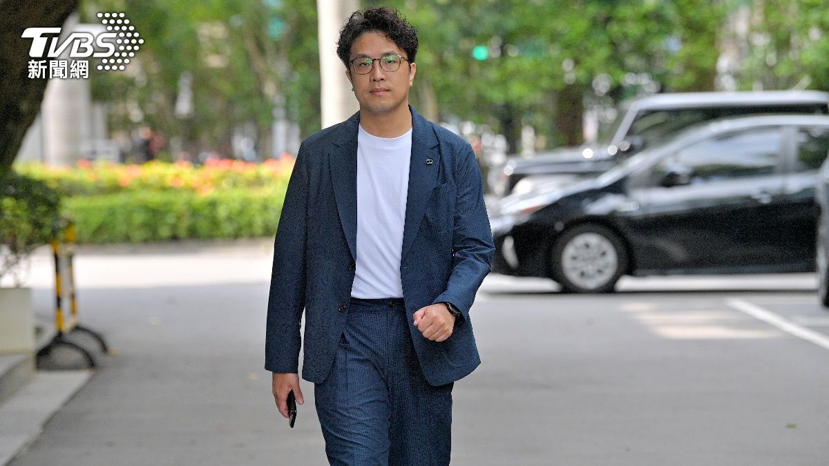 台北市長參選人沈伯洋日前接受《TVBS新聞網》專訪，強調談市政與護國不衝突。（圖／胡瑞麒攝）