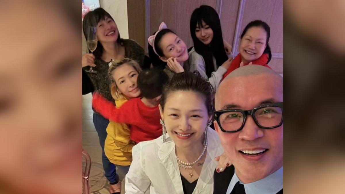 已故女星大S(徐熙媛)與其他家人的合照。(圖/翻攝自IG@DJKOO)