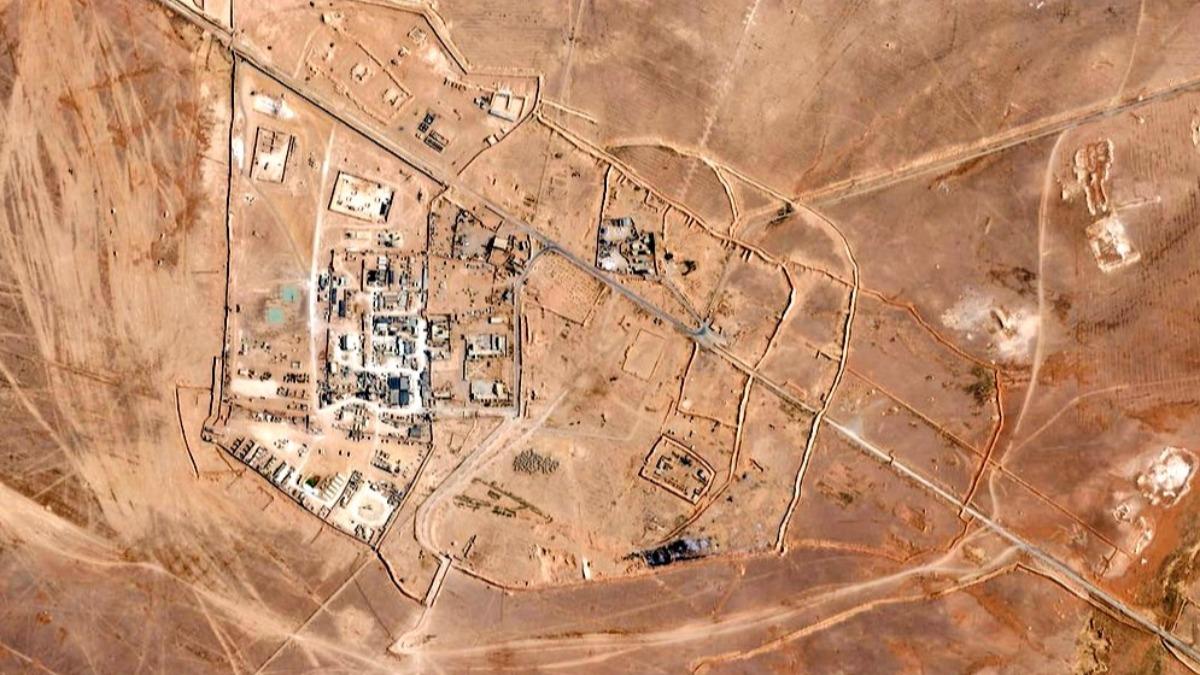 伊朗伊斯蘭革命衛隊17日宣稱對美軍位於敘利亞南部坦夫地區的特種作戰指揮中心發動突襲。（圖／翻攝自X@Currentreport1）