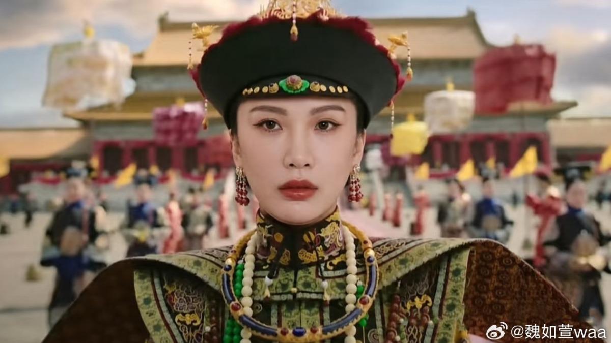 魏如萱再戰《歌手》,還特地做了「萱妃回宮」哏圖。(圖/翻攝自魏如萱微博)