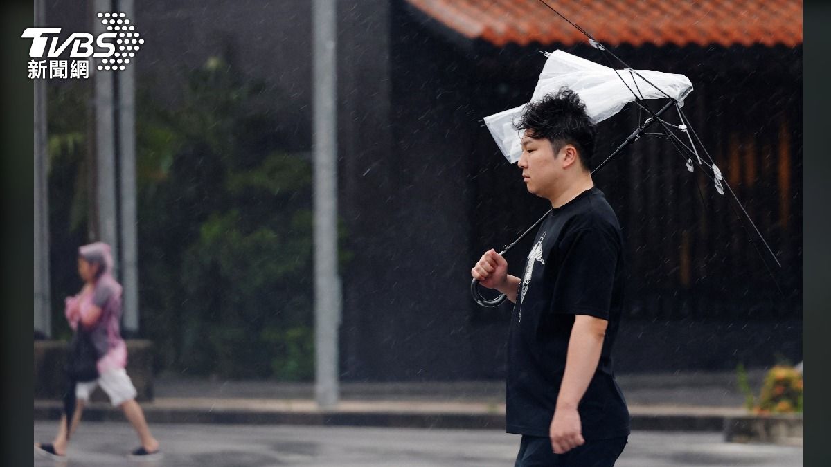 日本關東及東北地區受到暖濕空氣流入影響降下暴雨　（圖／達志影像路透社） 　