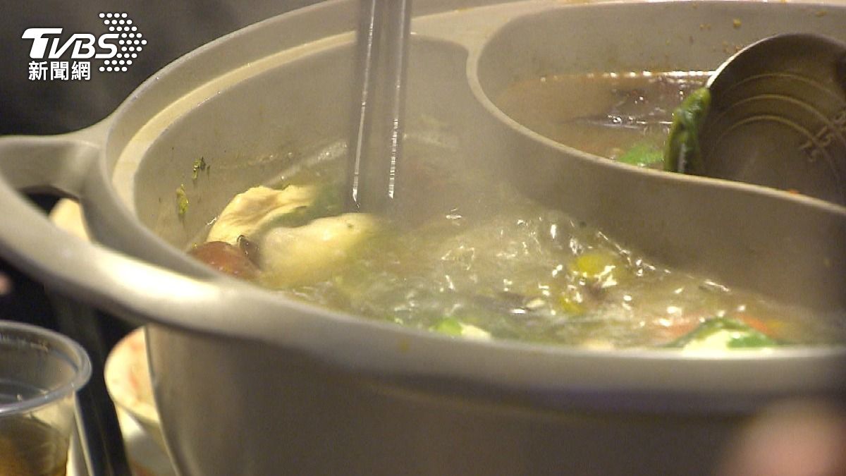 吞嚥困難恐已晚期！食道癌早期無症狀　菸酒檳榔與燙食增風險 (圖/TVBS)