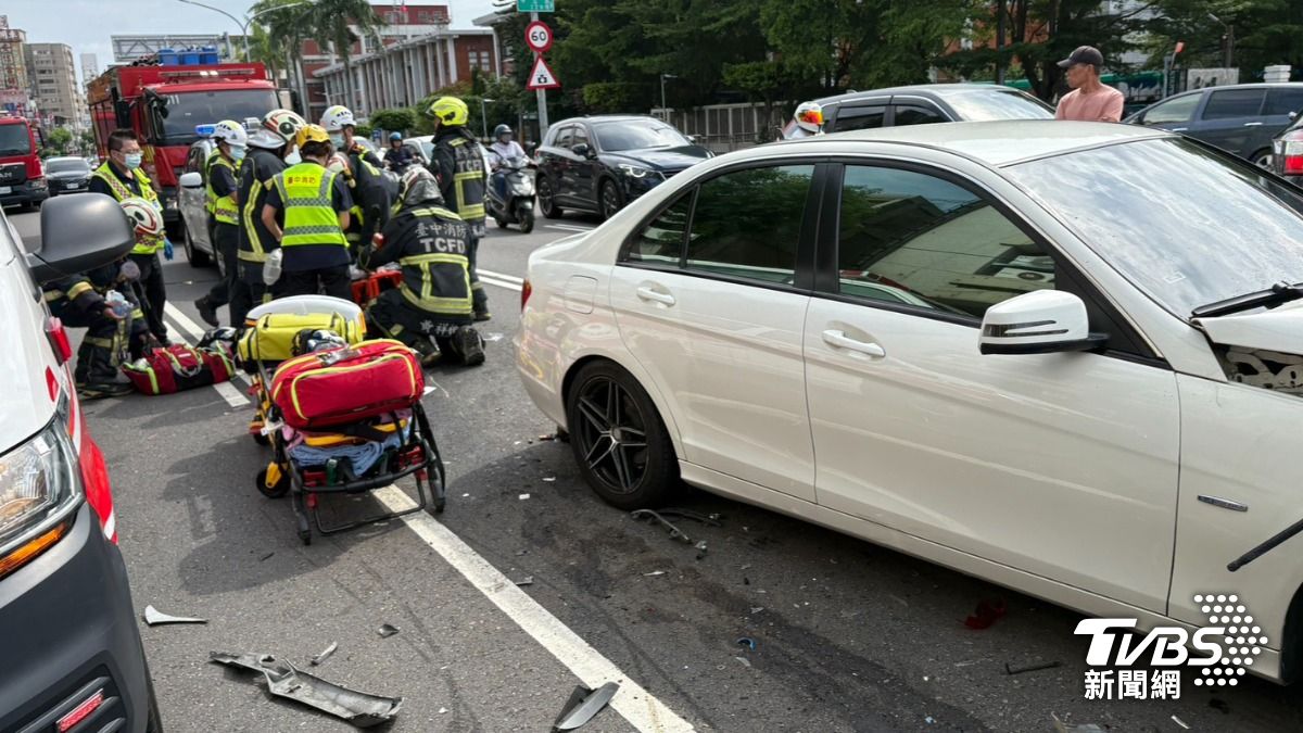台中豐原連環車禍-7車連環撞-現場無呼吸心跳-送醫不治-豐原連環車禍