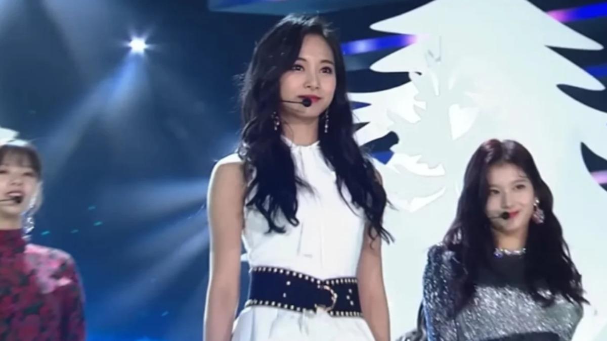 TWICE年度四首冠軍歌曲一次集結。（圖／SBS提供）