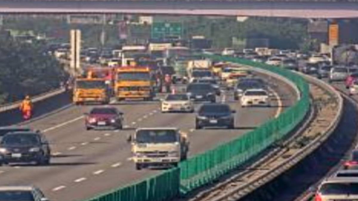 快訊/上班注意!國1「3車連環撞」滿地殘骸 回堵8km塞爆