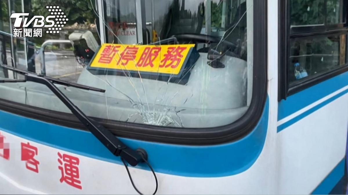 公車司機兩年來半毛未付，讓被害人、家屬承受精神及經濟壓力。（圖／TVBS）