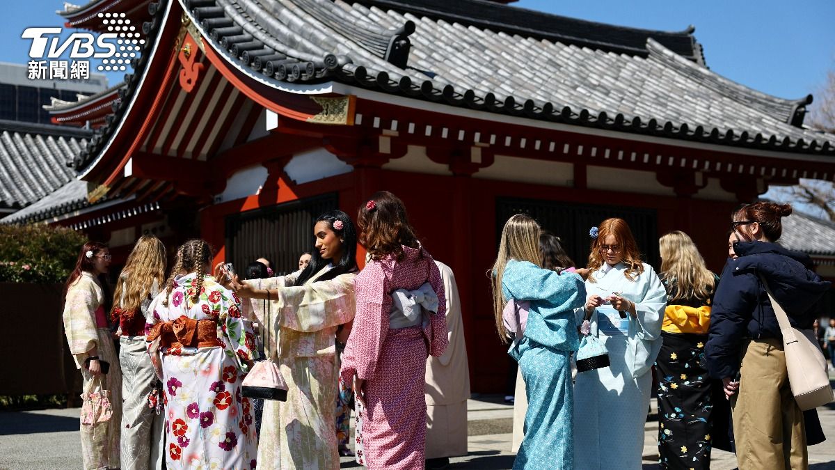 病毒來源多被認為是由外國訪客攜入。(圖/達志影像美聯社)