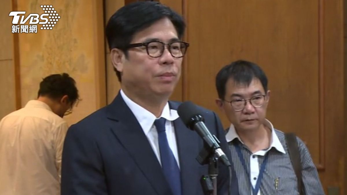 針對衛福部擬重新上架疑慮油品，蔣萬安與陳其邁皆表態反對，認為應先釐清真相。（圖／TVBS）