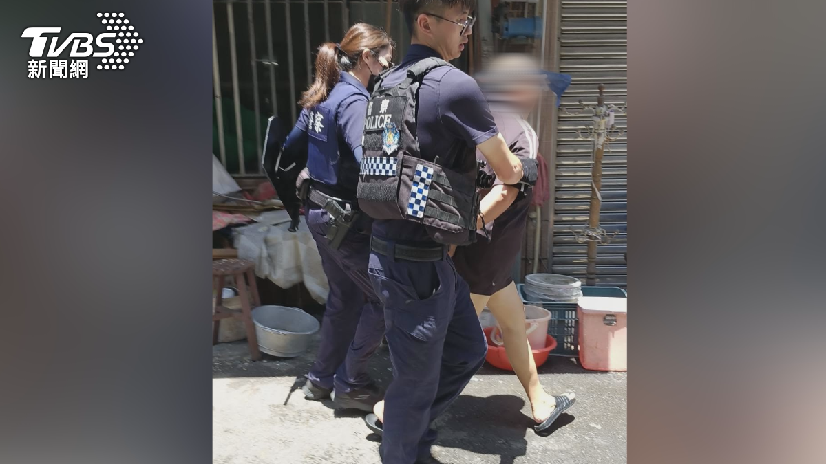 張姓女子長期在鄰里間滋事,不僅有多起竊盜前科,去年因偷車入獄7個月,上個月出獄後行為更加失控。(圖/里長提供)