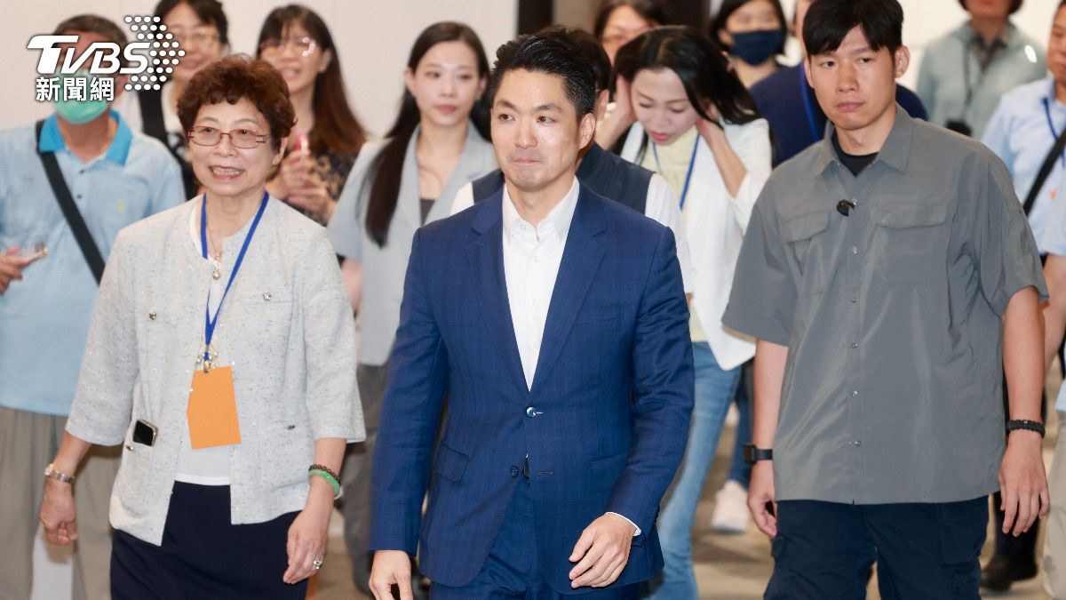 台北市長蔣萬安挨批兒虐案無作為，市府澄清，預計七月底就會完成調查。（圖／華子琛攝）