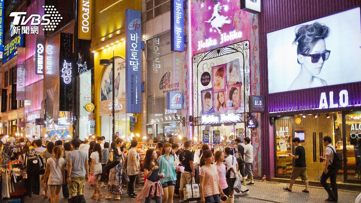 首爾最受外國觀光客青睞的景點為明洞商圈。（圖／達志影像美聯社）