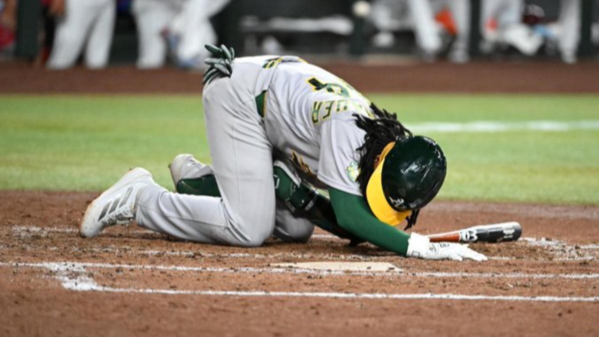 MLB/自打球命中下體!運動家新秀「睪丸破裂」 忍痛敲安才退場