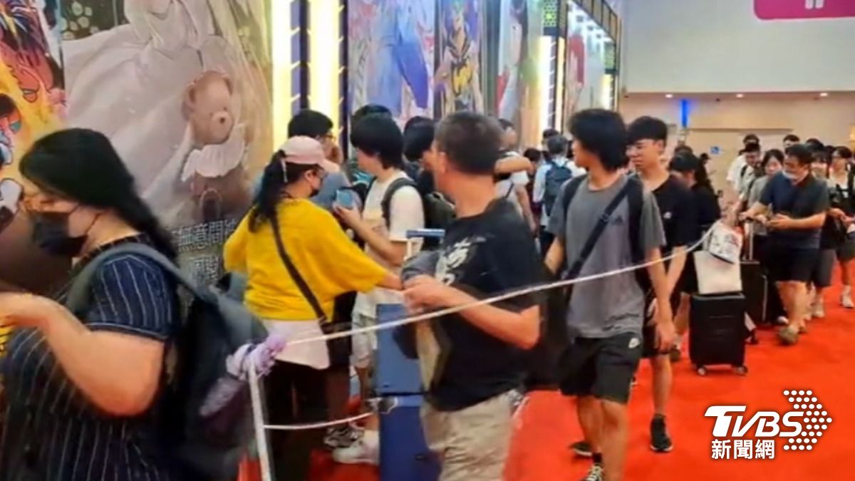 漫畫博覽會熱鬧登場。(圖/TVBS)