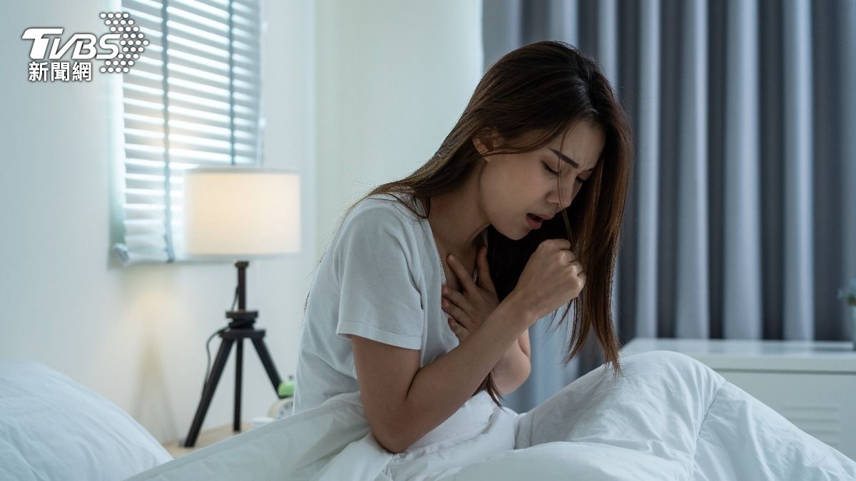 半夜咳到睡不著？醫揭「涼拌小黃瓜」是元凶：氣喘患者少碰