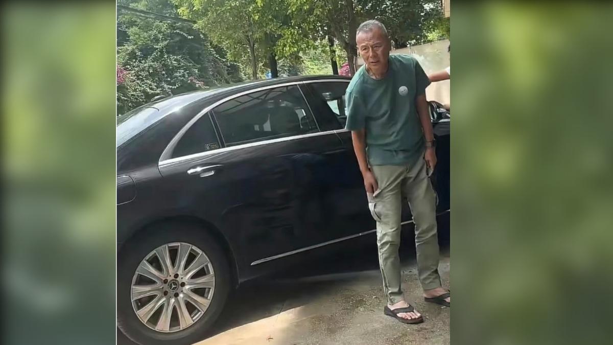 72歲劉德凱被網友目擊出現在雲南。（圖／翻攝自微博）