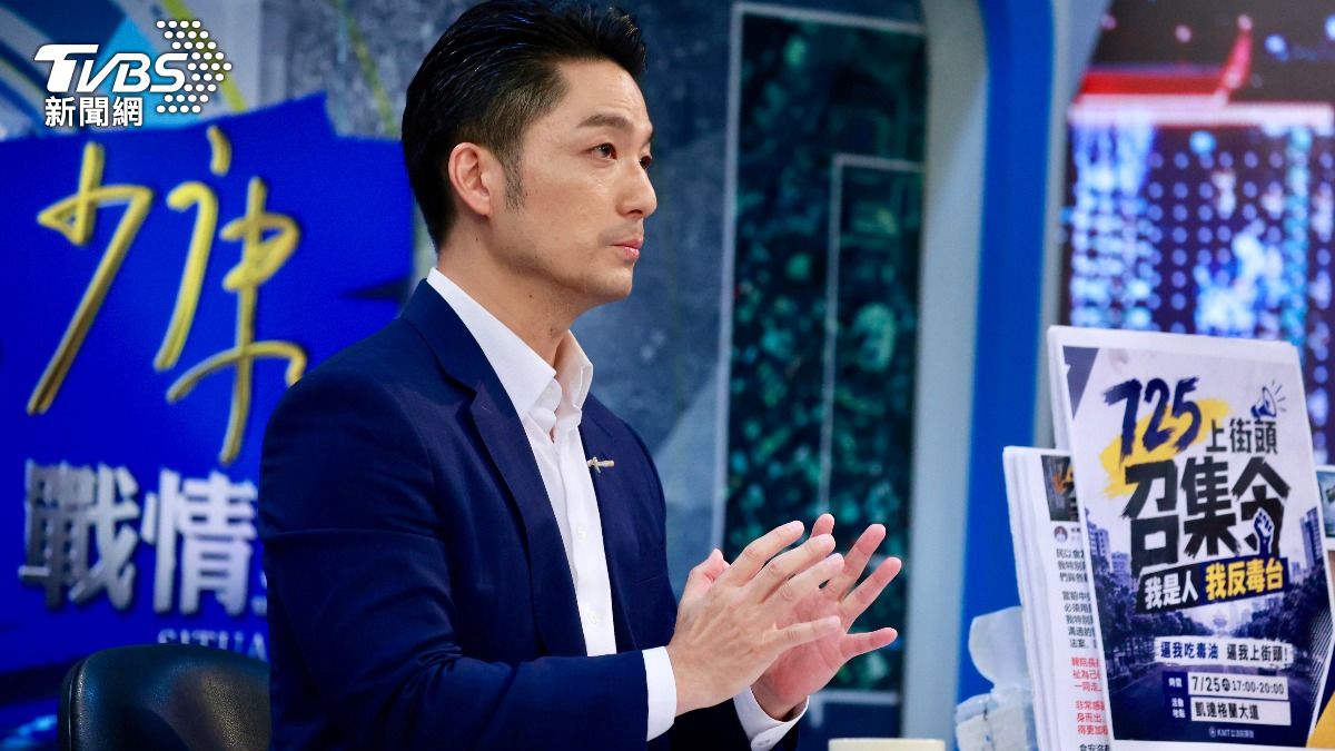 蔣萬安也持續號召民眾站出來抗議,讓中央政府看見民怨。(圖/華子琛攝)