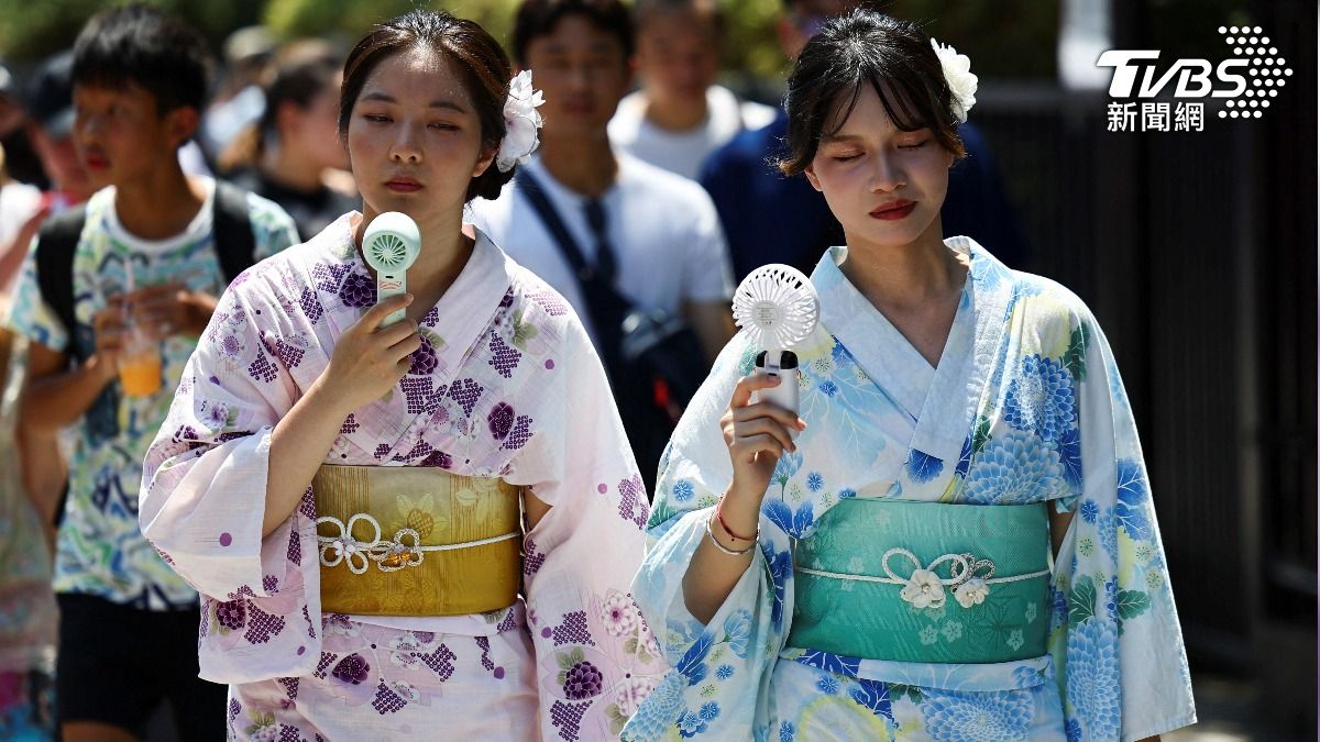 日本連續3天出現極端高溫,靜岡縣更觀測到41.1℃,寫下日本今年最高溫紀錄。(圖/達志影像路透社)