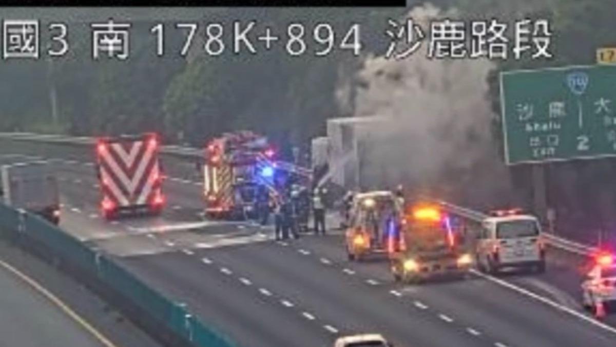 台中火燒車-台中國道追撞-台中沙鹿火燒車-台中沙鹿追撞-台中沙鹿車禍