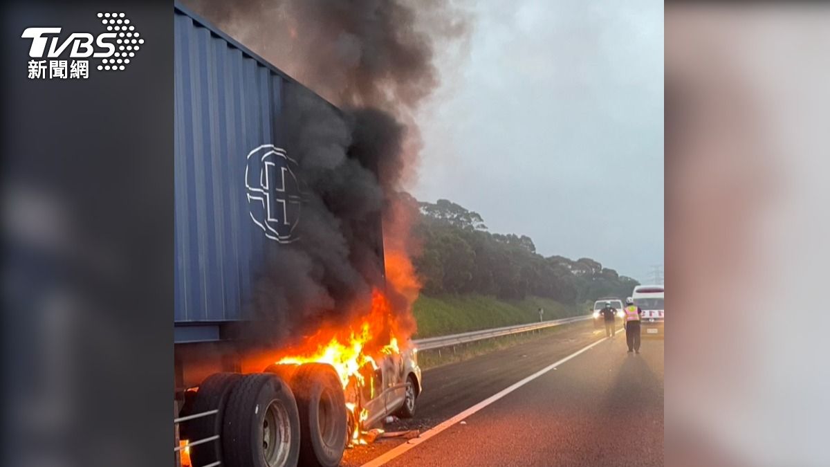 台中火燒車-台中國道追撞-台中沙鹿火燒車-台中沙鹿追撞-台中沙鹿車禍