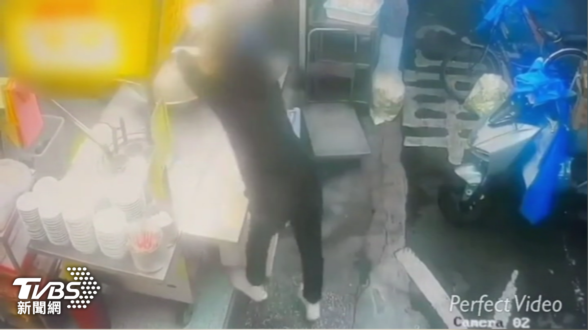 跨年夜10店同遭攻擊!莊家班麻油雞「湯鍋被下粉」幕後藏鏡人追查中
