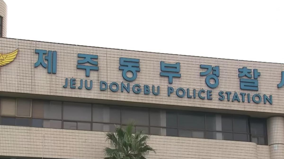 南韓濟州島一名國中教師因遭家長惡意申訴施壓而輕生。　（圖／翻攝自YouTube@SBS）