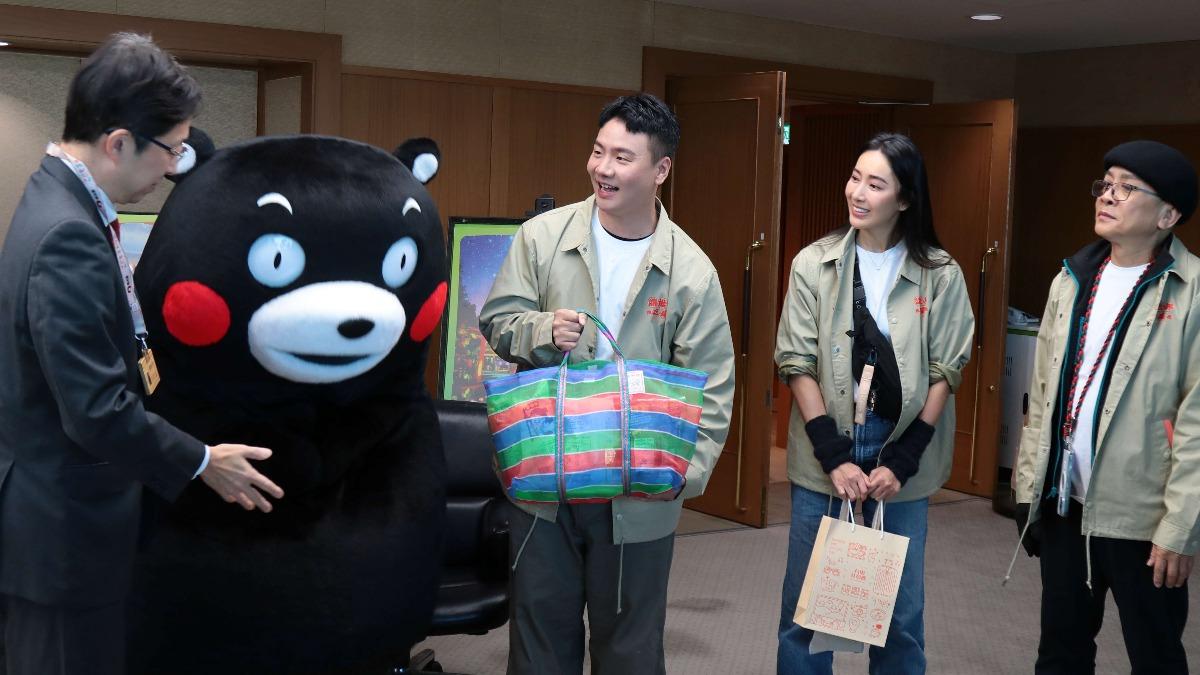 阿翰(中)加入。(圖/三立提供)