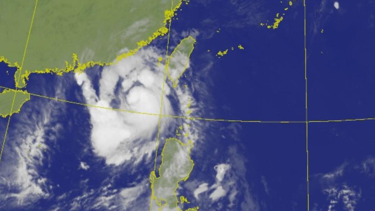 天氣／紅霞外圍環流挾雨彈！「3縣市」豪雨特報