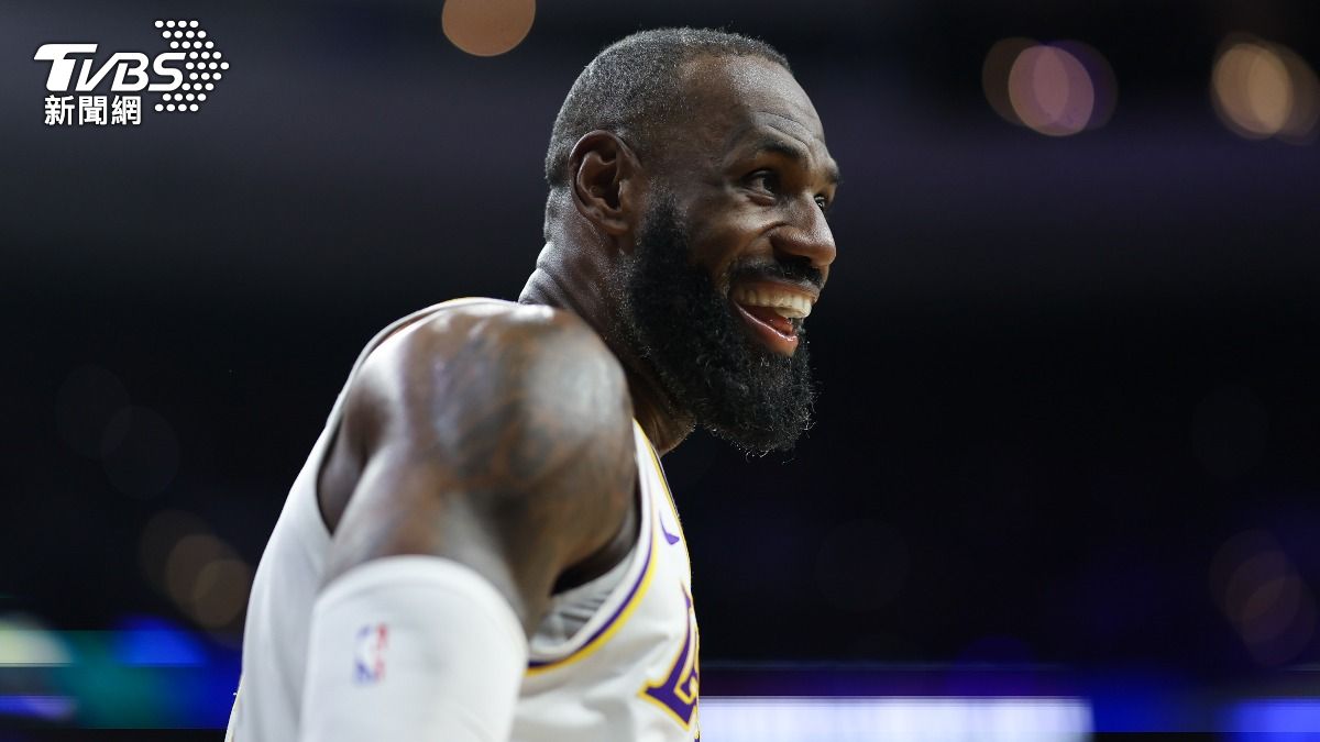 NBA/最貴老將底薪!詹皇赴76人拚爭冠 巴克利:他就愛組團