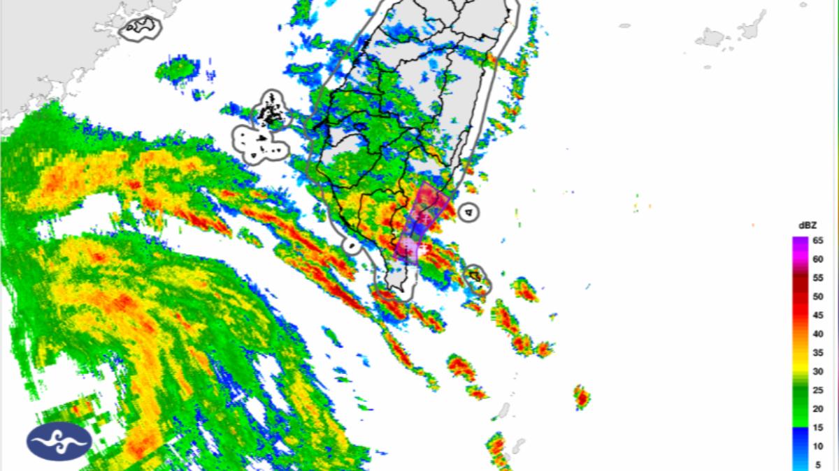 天氣／雨彈狂炸！屏東、台東大雷雨即時預警　持續1.5小時