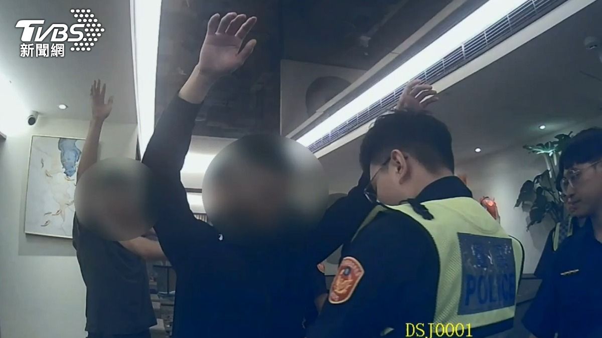 警方將3名少年犯逮捕。(圖/TVBS)