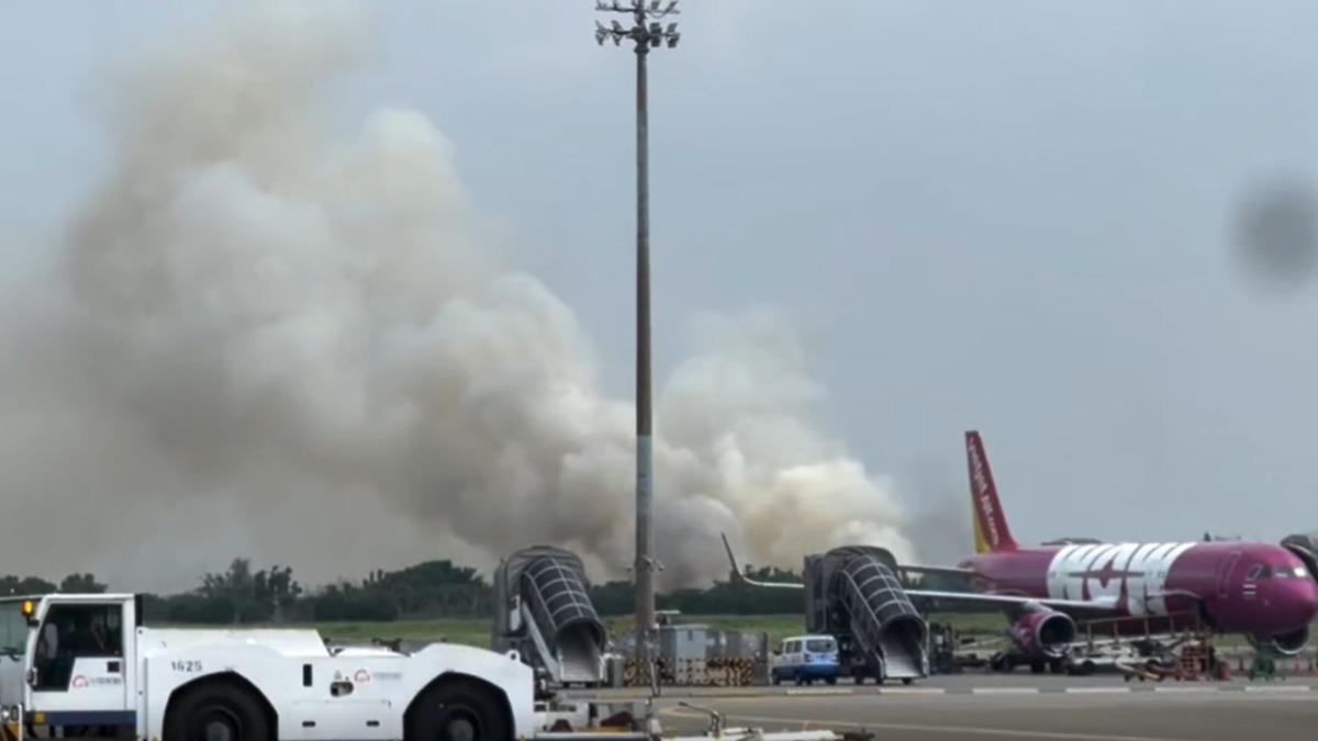 快訊/桃園機場旁火警!「濃煙直竄」驚險畫面曝